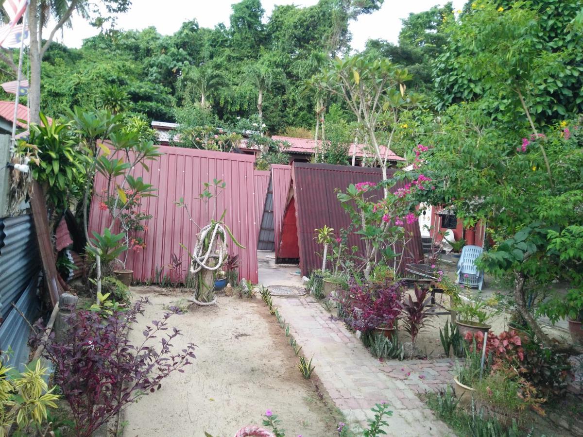 Отель Nazri Nipah Camp Pangkor Кампунг-Телук-Нипах Экстерьер фото