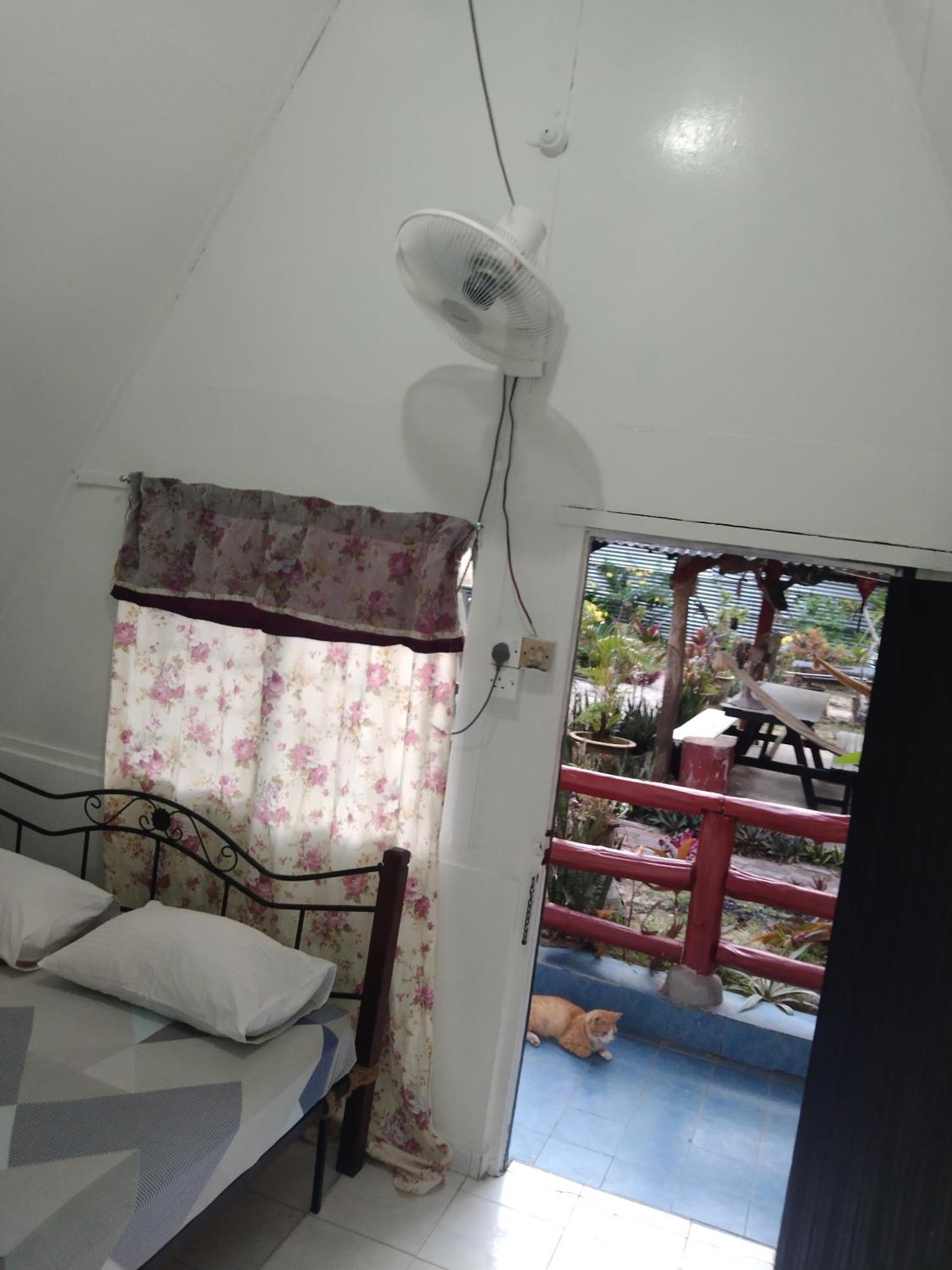 Отель Nazri Nipah Camp Pangkor Кампунг-Телук-Нипах Номер фото