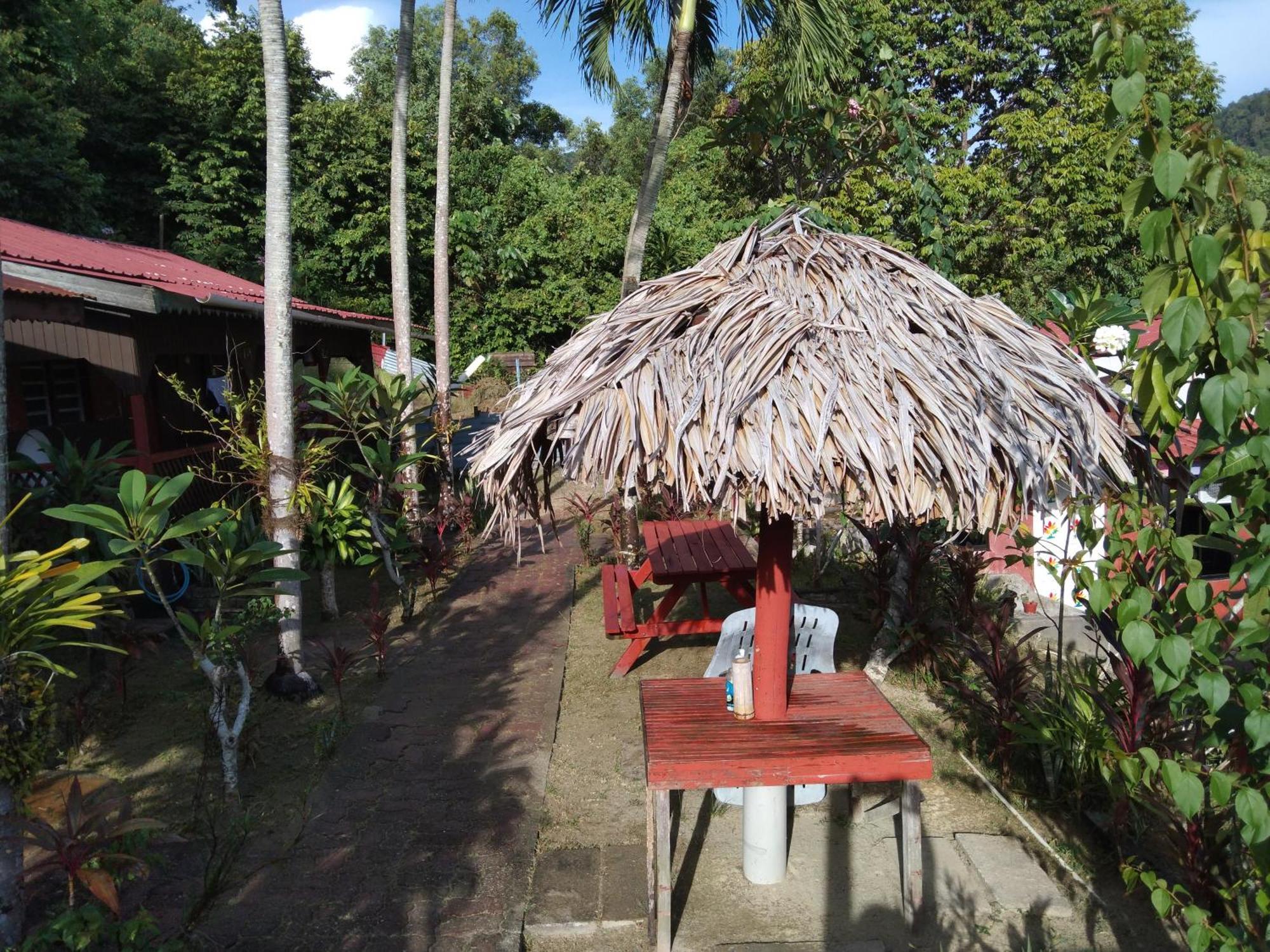 Отель Nazri Nipah Camp Pangkor Кампунг-Телук-Нипах Номер фото